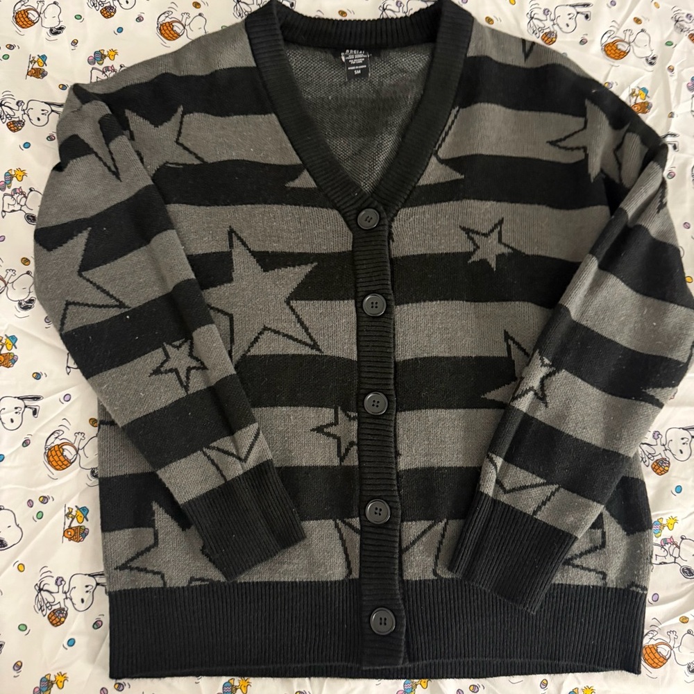Hot Topic Black & Gray Star Stripe V-Neck Cardigan